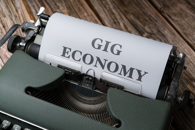 Making Extra Cash with Weekend Gigs in the Gig Economy: A Comprehensive Guide